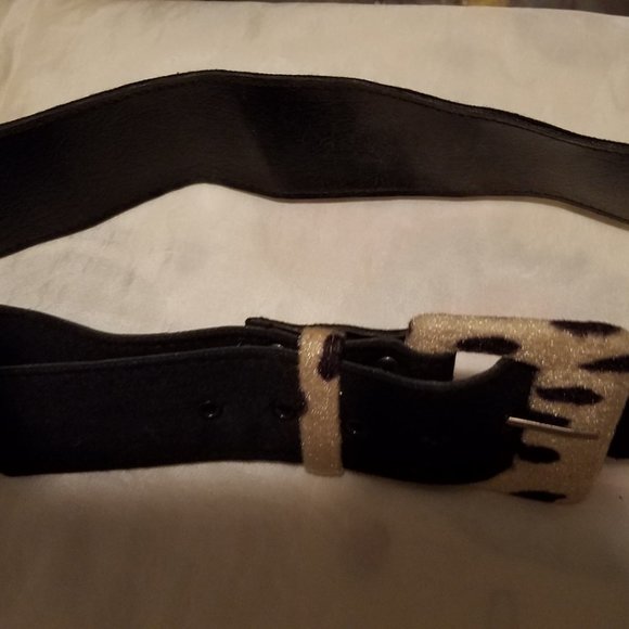 Set of accessories: belt and bracelet. main image 4